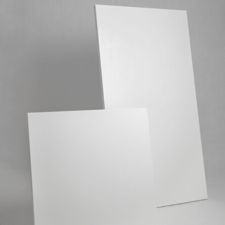 Polskie grzejniki 550W. Sufitowe panele grzewcze na podczerwień RADIUS+.